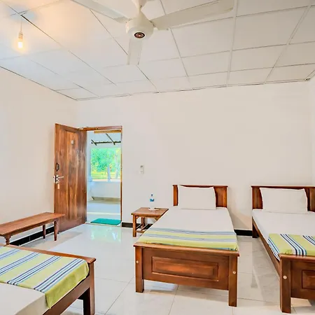 Green Nest Yala Kirinda  Room photo
